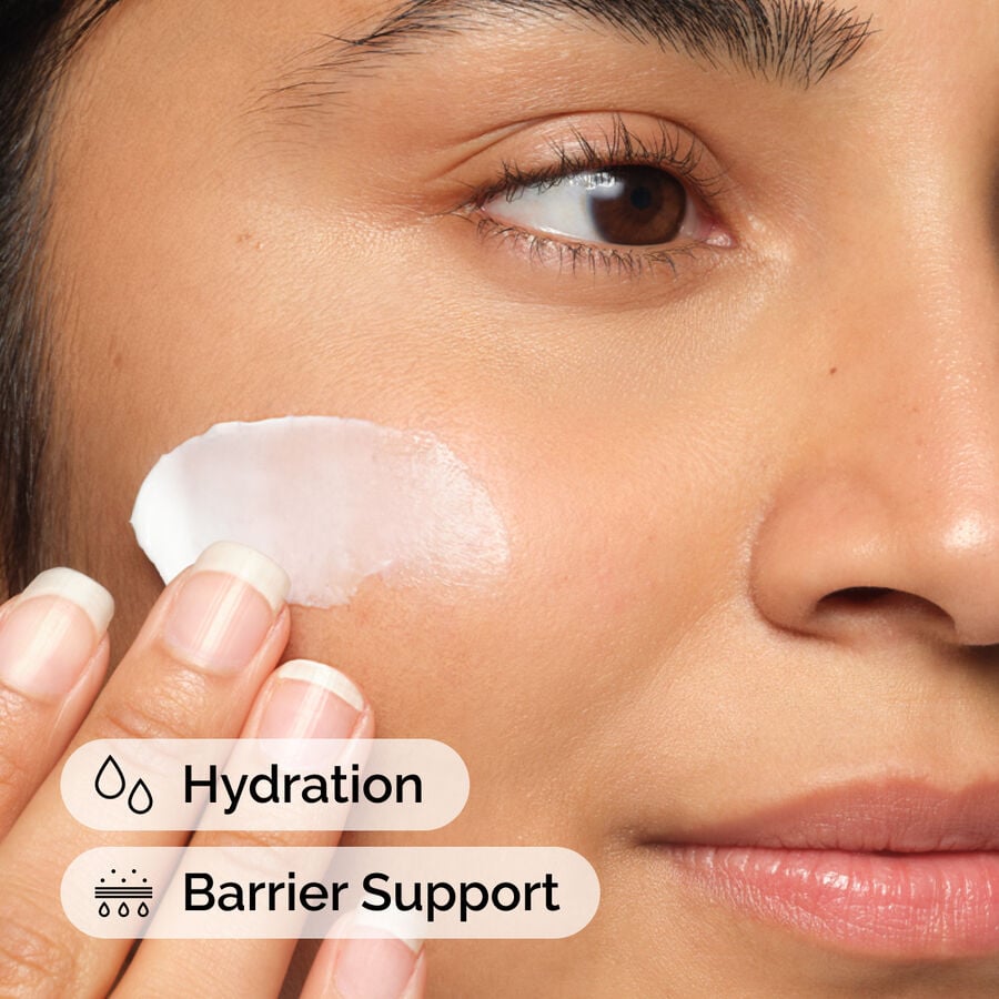 natural-moisturizing-factors-ha-q8 ord-natural-moisturizing-factors-ha-model-application-with-benefits.jpg